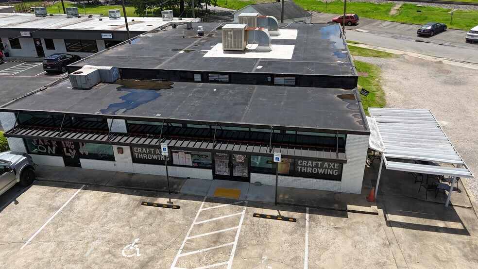 More Photos Of 112 Academy St, Fort Mill Freestanding For Lease