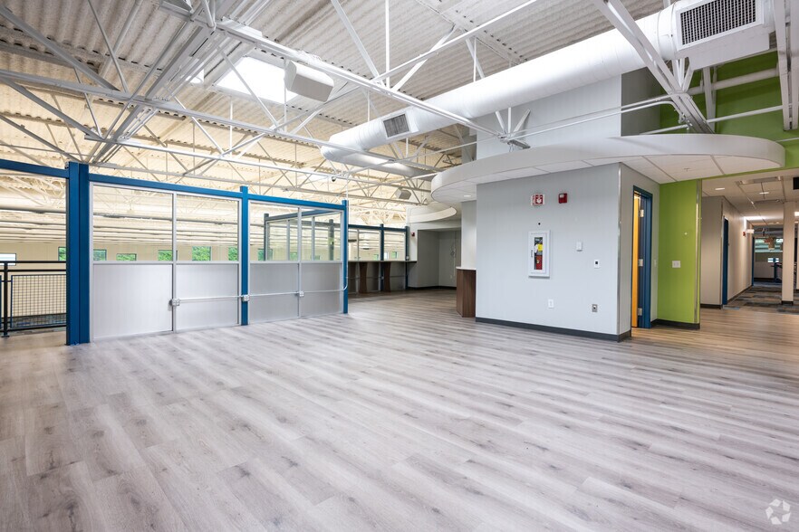 More Photos Of 119 Cane Creek Blvd, Danville Warehouse For Lease