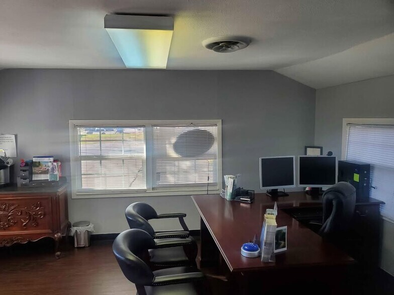 More Photos Of 508 L St Nw, Ardmore Office For Sale