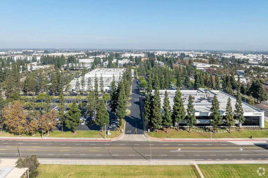 More Photos Of 3515 Harbor Blvd, Costa Mesa Unknown For Lease