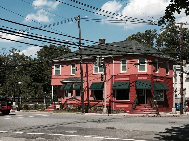 More Photos Of 136-140 Durham Ave, Metuchen Storefront Retail Residential For Lease