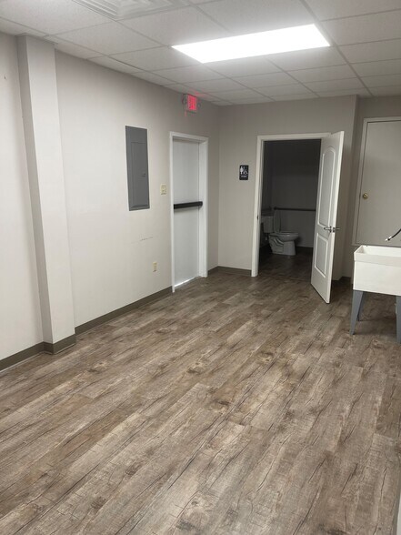 More Photos Of 6285 Highway 167 N, Winnfield Loft Creative Space For Lease