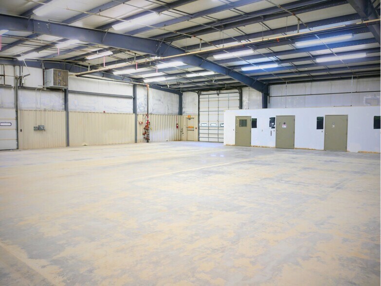 More Photos Of 400 Westland dr, Edmond Manufacturing For Sale