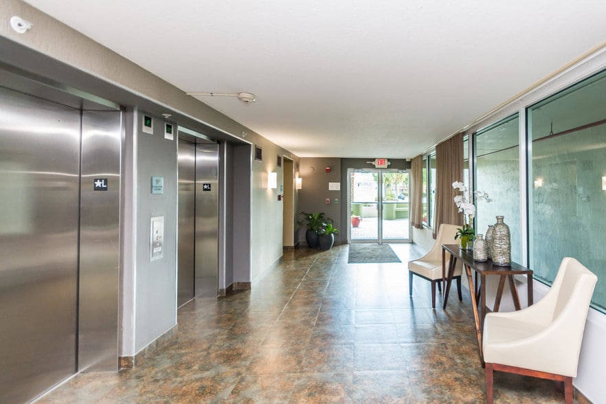 More Photos Of 2301 Wilton Dr, Wilton Manors Apartments For Sale