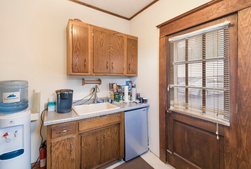 More Photos Of 105 Gleneida Ave, Carmel Office For Sale