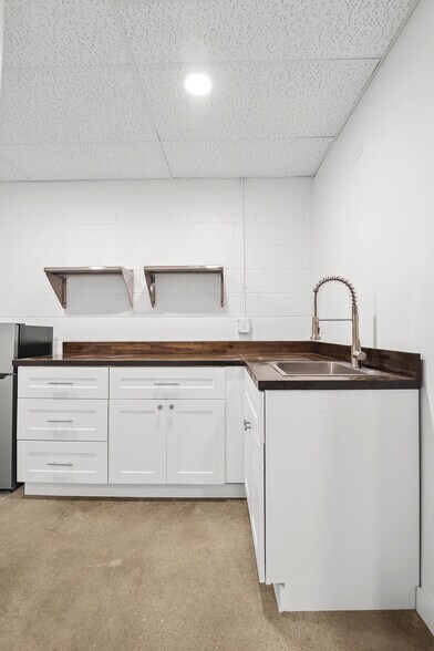 More Photos Of 1625 S Boston Ave, Tulsa Office For Lease