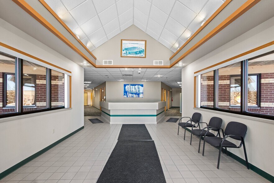 More Photos Of 2980 Walker Dr, Green Bay Office For Sale