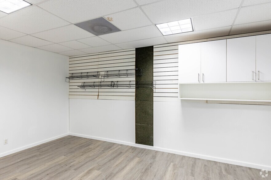 More Photos Of 4120-4132 NW 10th Ave, Fort Lauderdale Warehouse For Lease