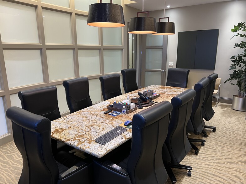 More Photos Of 16121 Lee Rd, Fort Myers Flex For Sale