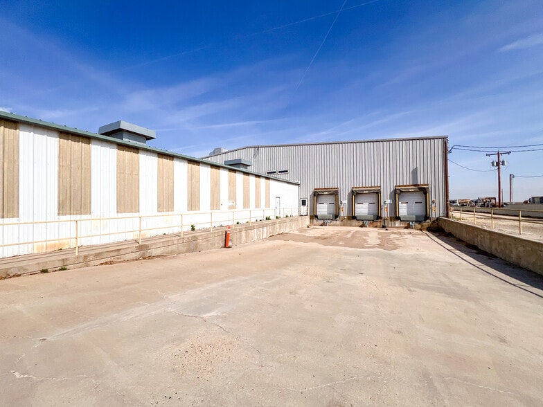 More Photos Of 3965 US Highway 60, Hereford Industrial For Sale