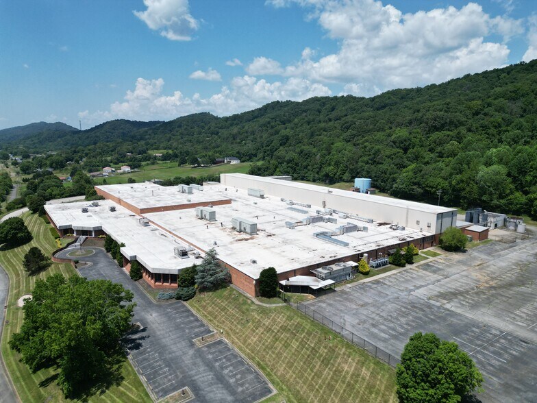 More Photos Of 7500 US 11 W, Rogersville Manufacturing For Lease