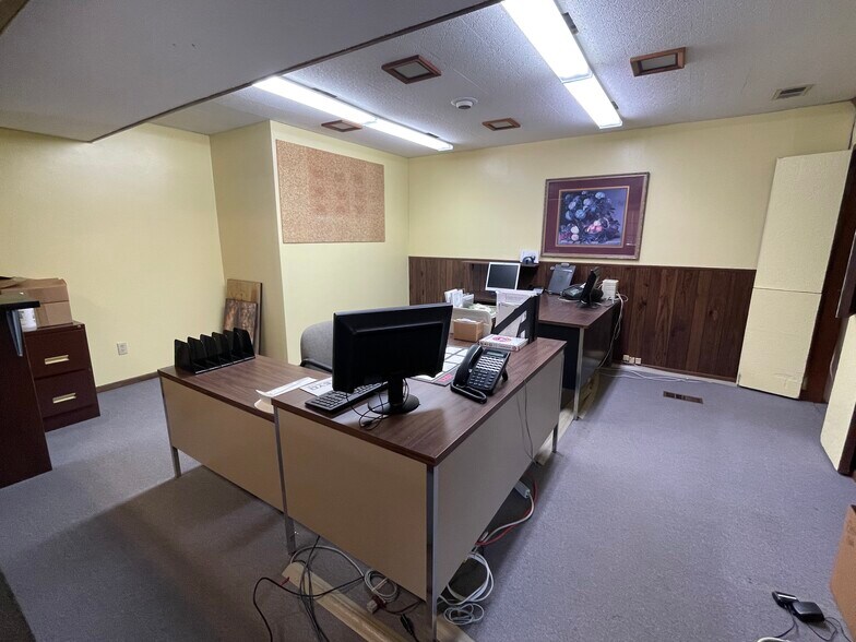 More Photos Of 1925 S Main St, Bloomington Rehabilitation Center For Sale