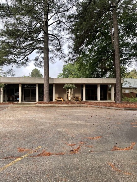 More Photos Of 130 Lexington Ln, Southern Pines Office For Sale