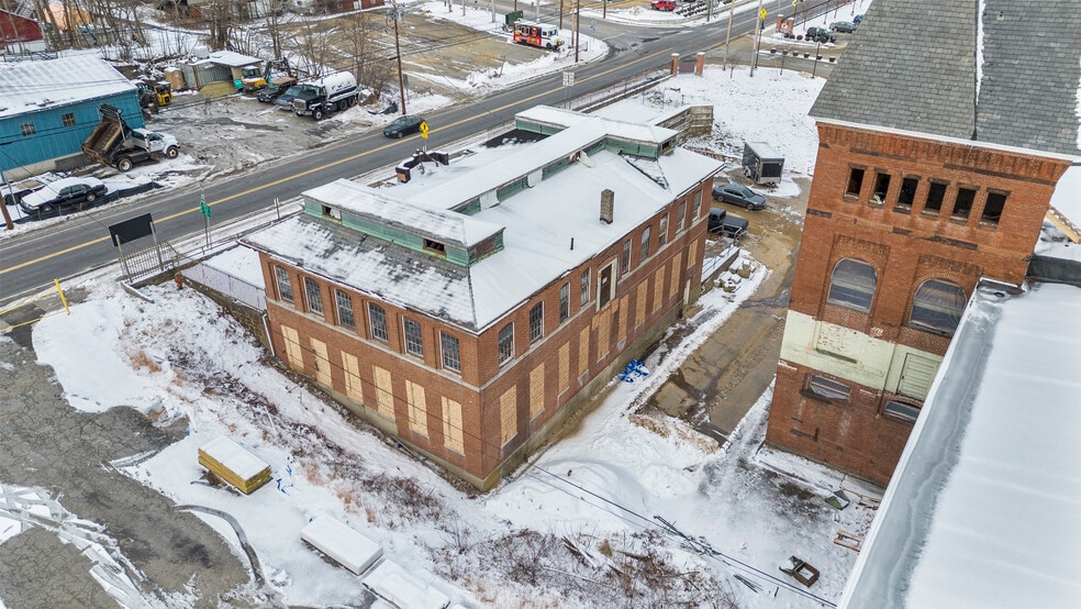 More Photos Of 575 Norwich Ave, Taftville Freestanding For Lease