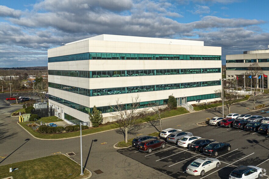 More Photos Of 878 Veterans Memorial Hwy, Hauppauge Office For Lease