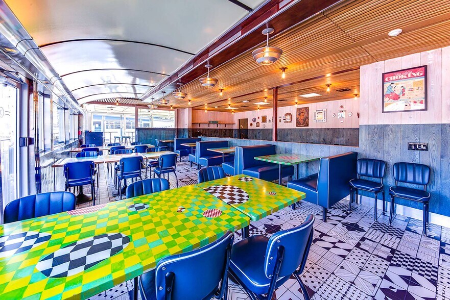 More Photos Of 74 Montauk Hwy, Amagansett Restaurant For Lease