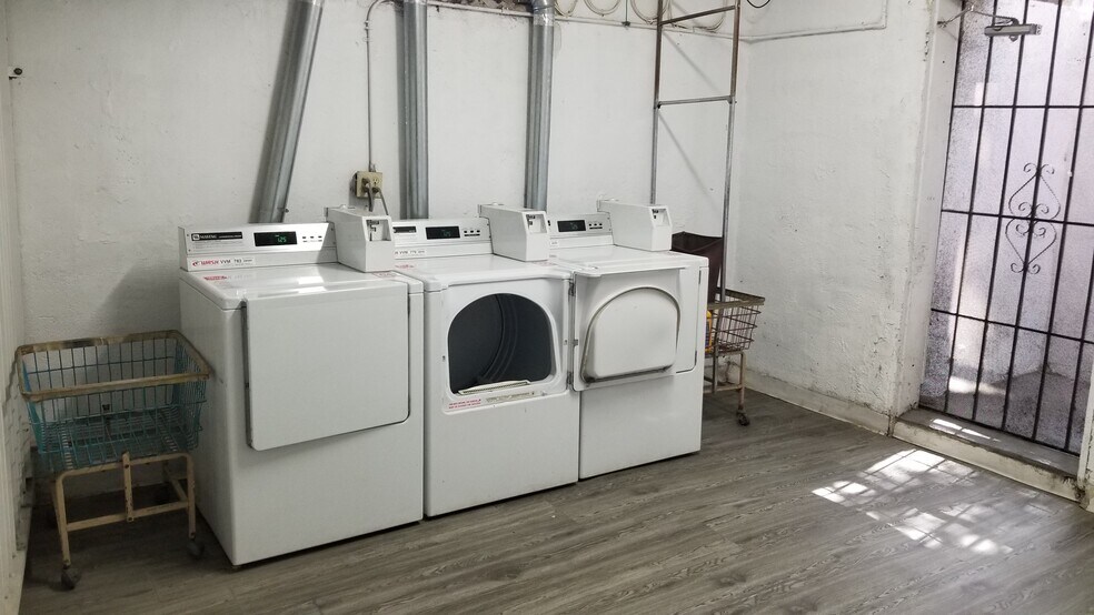 More Photos Of 1984 Park Grove Ave, Los Angeles Apartments For Sale