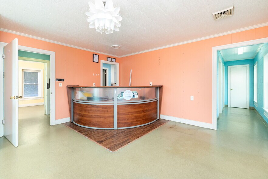 More Photos Of 101 Lea Rd, Kenbridge Rehabilitation Center For Sale