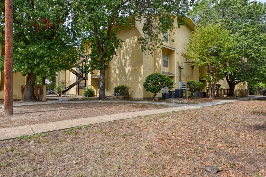 More Photos Of 737 W Mayfield Blvd, San Antonio Apartments For Sale