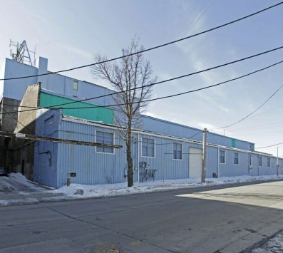 More Photos Of 737 W Cleveland St, Milwaukee Warehouse For Lease