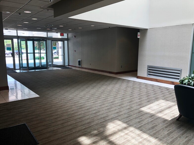 More Photos Of 100 Commerce Dr, Newark Office For Lease