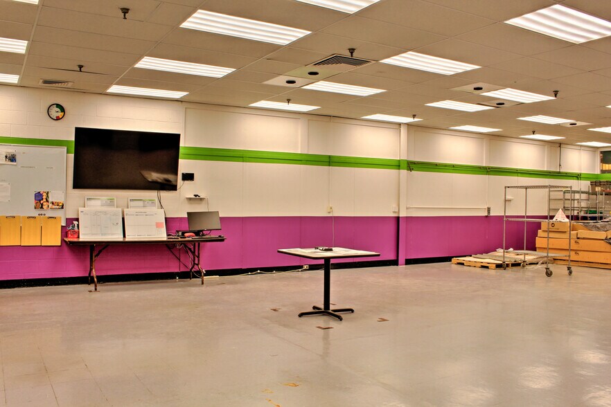 More Photos Of 150 Congress St, Keene Industrial For Sale