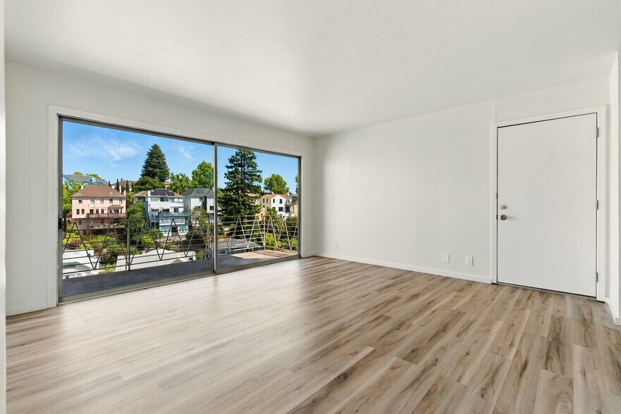 More Photos Of 498 Capital St, Oakland Apartments For Sale