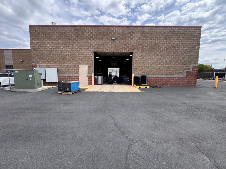 More Photos Of 4617 W Skyhawk Dr, West Jordan Industrial For Sale
