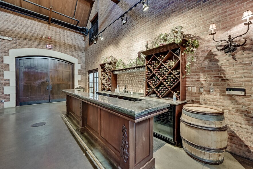 More Photos Of 2000 Champagne Blvd, Grapevine Specialty For Sale