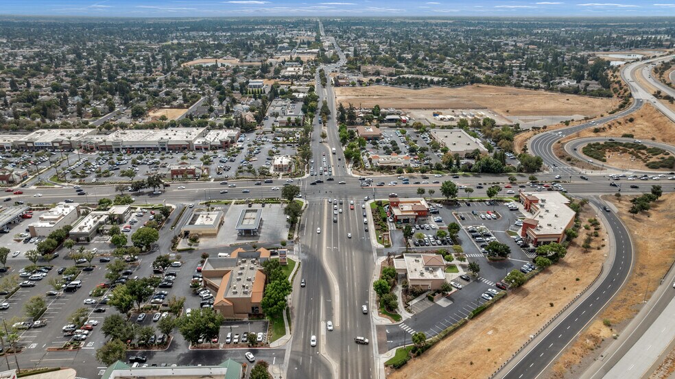 More Photos Of 739-779 Herndon Ave, Clovis Unknown For Sale