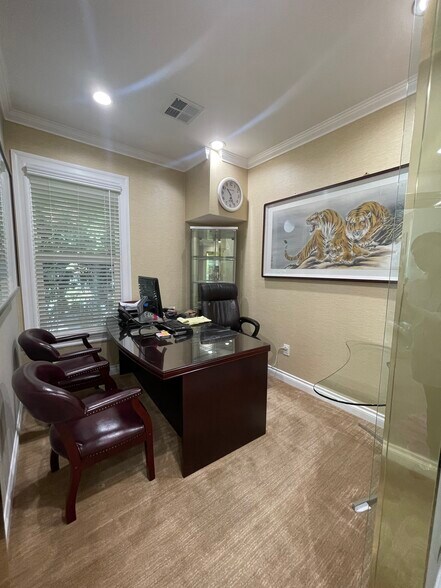 More Photos Of 1021 S Union Ave, Los Angeles Office Residential For Lease