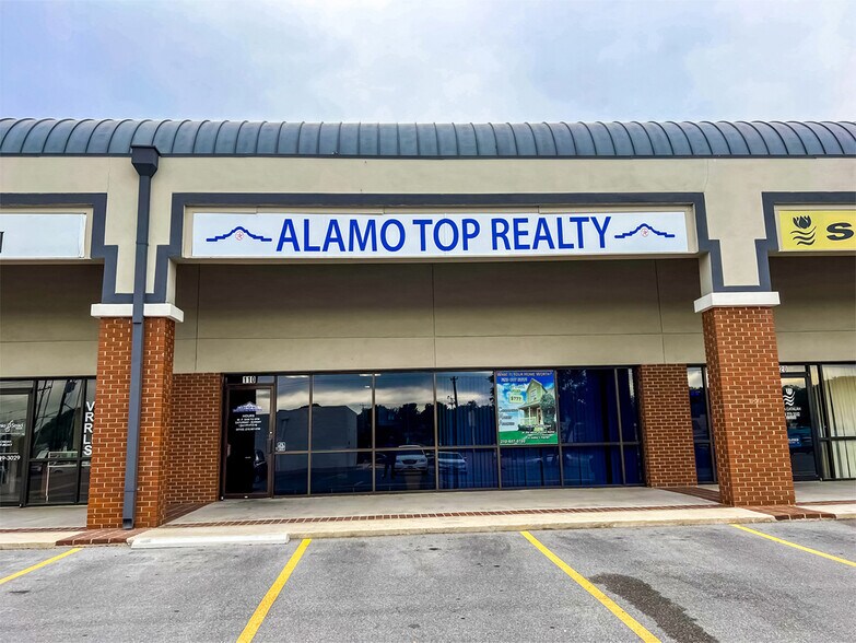 More Photos Of 7530 Bandera Rd, San Antonio Storefront For Lease