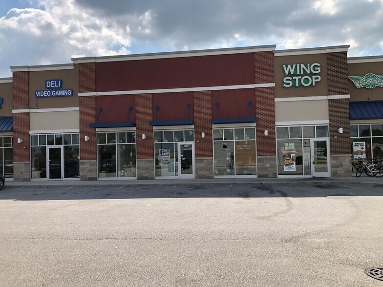 More Photos Of 7887-7889 S Archer Ave, Justice Storefront For Lease