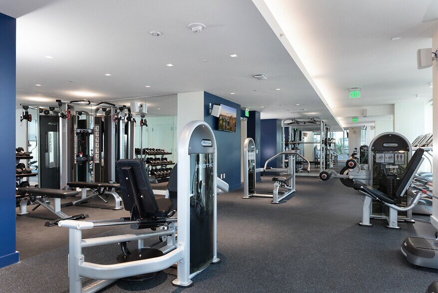 More Photos Of 500 Folsom St, San Francisco Multifamily For Sale