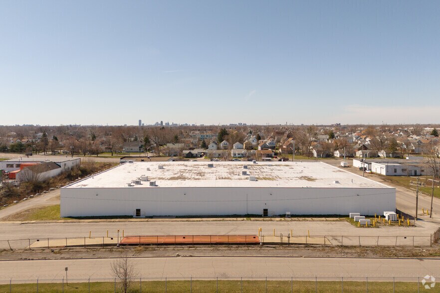 More Photos Of 1885 Harlem Rd, Buffalo Warehouse For Sale