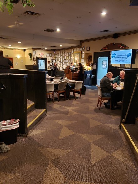 More Photos Of 428 N Gun Barrel Ln, Gun Barrel City Restaurant For Sale
