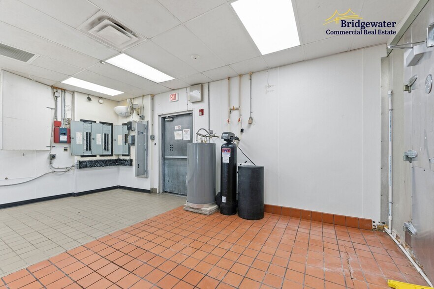 More Photos Of 1200 Pasadena Ave S, South Pasadena Restaurant For Sale