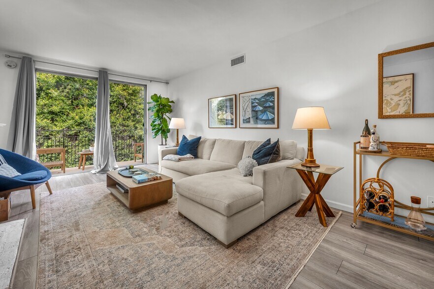 More Photos Of 1630 Hilts Ave, Los Angeles Apartments For Sale