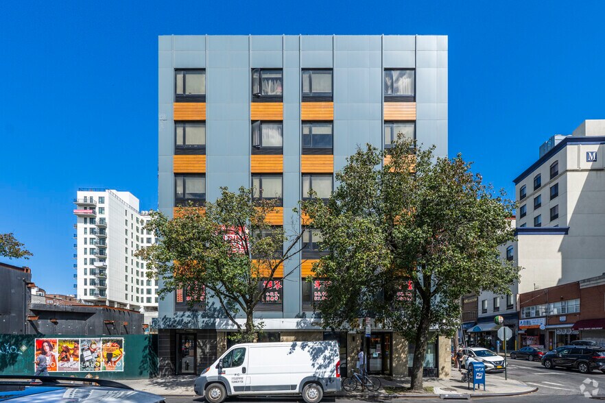 More Photos Of 13553 Northern Blvd, Flushing Apartments For Lease