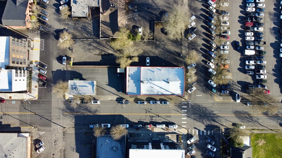 More Photos Of 302 NE 6th Ave, Camas Freestanding For Lease