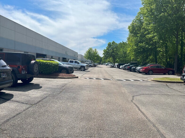 More Photos Of 3150 Stage Post Dr, Memphis Light Distribution For Lease