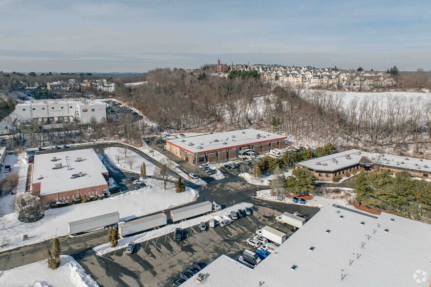 More Photos Of 3 Electronics Ave, Danvers Flex For Lease