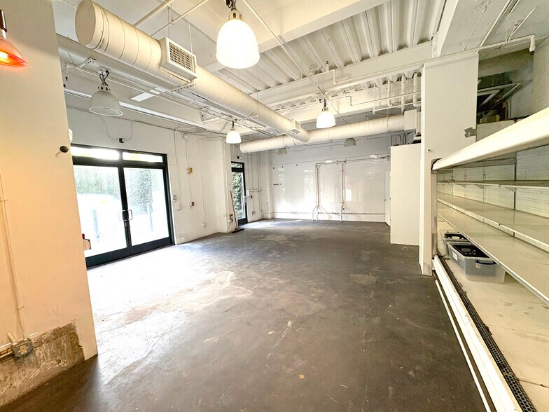 More Photos Of 215 W 9th St, Los Angeles Apartments For Lease