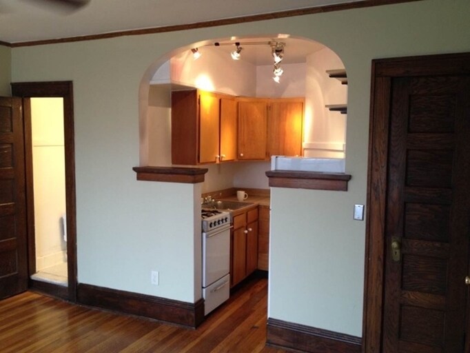 More Photos Of 811 16th St, Des Moines Apartments For Sale