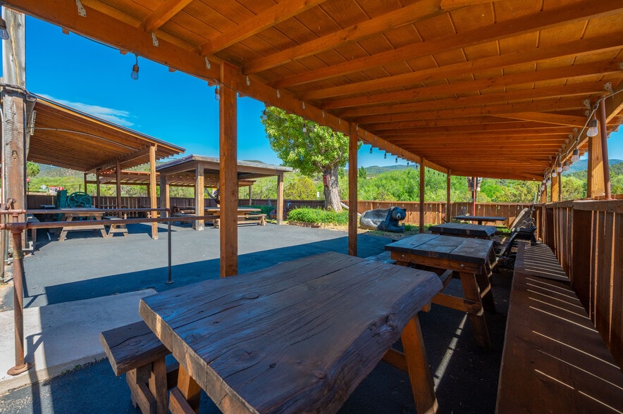 More Photos Of 949 Highway 82, Mountain Park Storefront Retail Residential For Sale