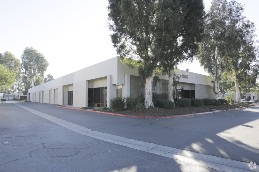 Primary Photo Of 11602 Knott St, Garden Grove Light Manufacturing For Lease