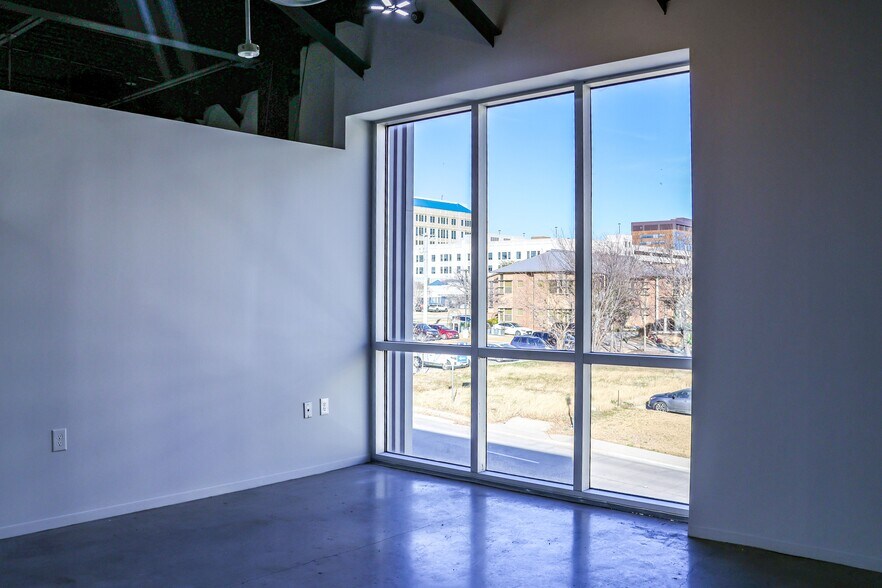 More Photos Of 1000 8th Ave, Fort Worth Storefront Retail Office For Sale