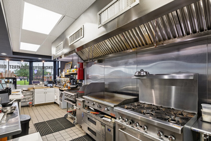 More Photos Of 7-9 Watsessing Ave, Bloomfield Storefront Retail Residential For Sale