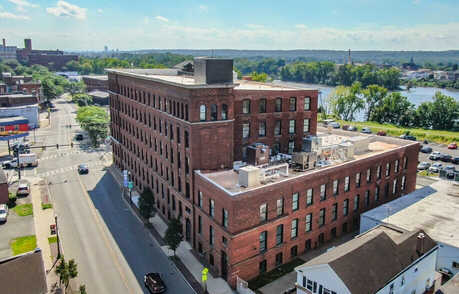 More Photos Of 701 River St, Troy Apartments For Lease