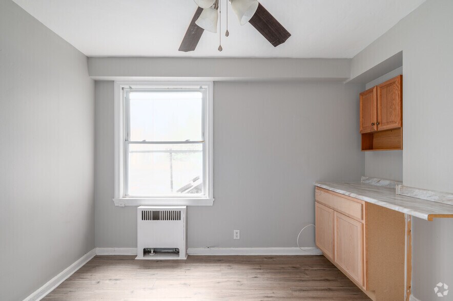 More Photos Of 12700 Shaker Blvd, Cleveland Apartments For Sale